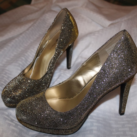 FIONI NIGHT HEELS Shoes - FINAL PRICE  FIONI NIGHT HEELS IN GOLD (WORE ONCE)